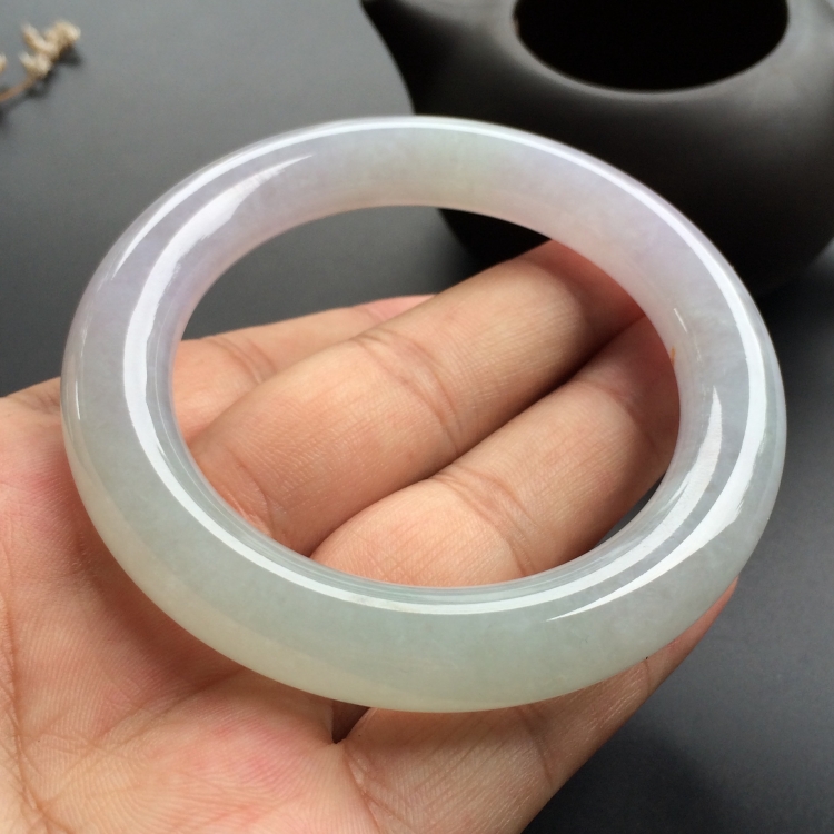 （超值推荐）糯冰种晴水淡紫罗兰圆条手镯（55.5mm）