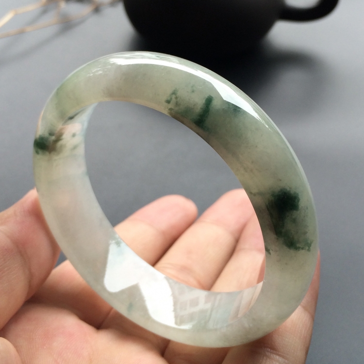 （超值推荐）糯冰种飘花手镯（55.7mm）