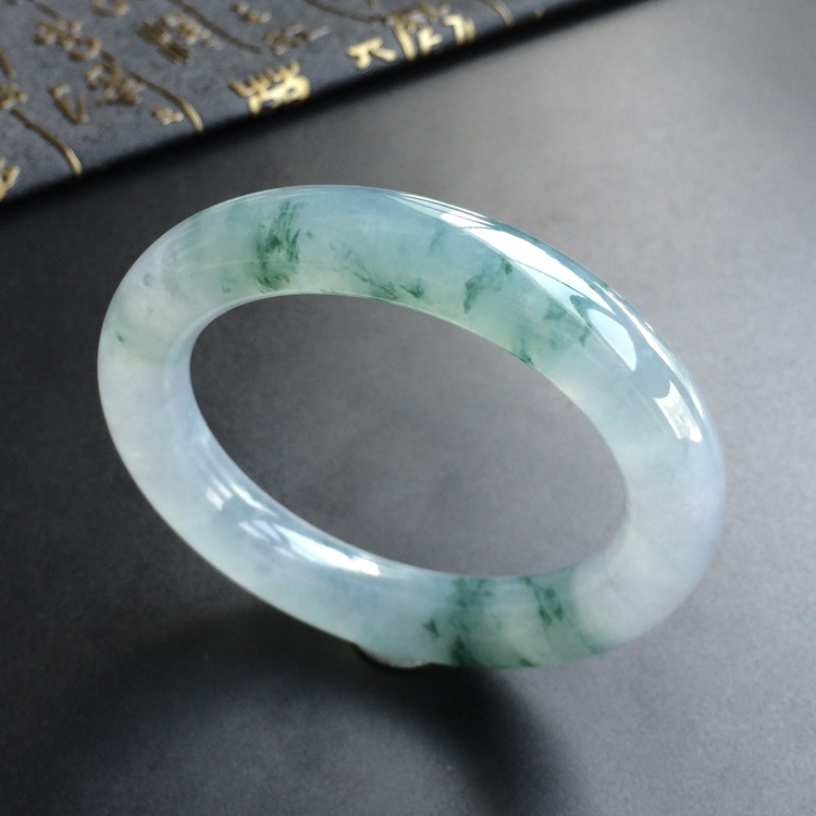 (超值推荐)冰种圆条手镯(54.8mm)
