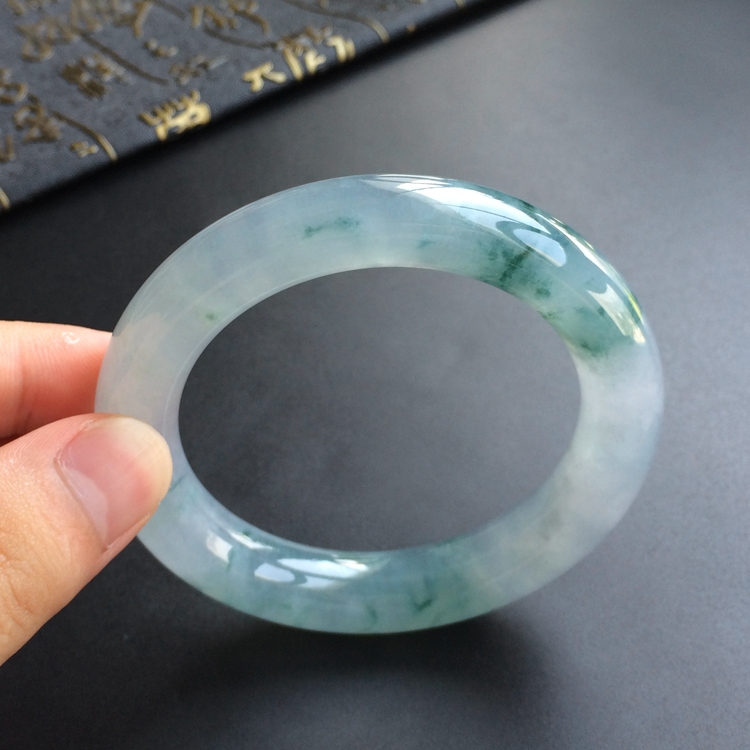 (超值推荐)冰种圆条手镯(54.8mm)