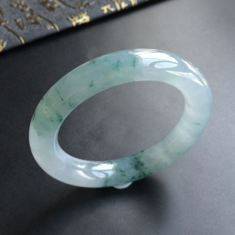 (超值推荐)冰种圆条手镯(54.8mm)