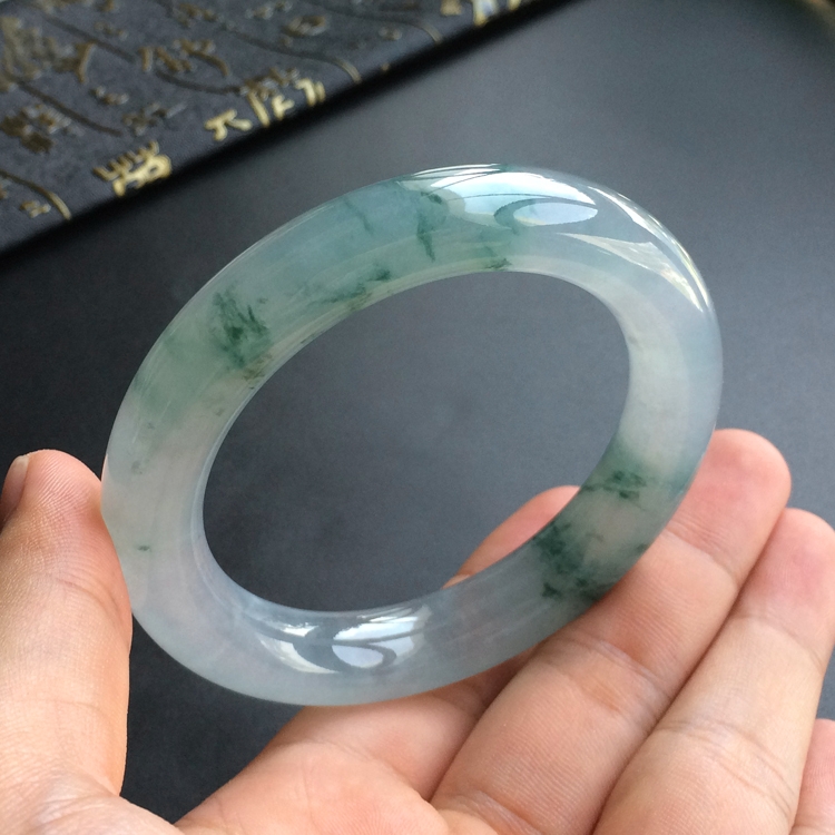 (超值推荐)冰种圆条手镯(54.8mm)