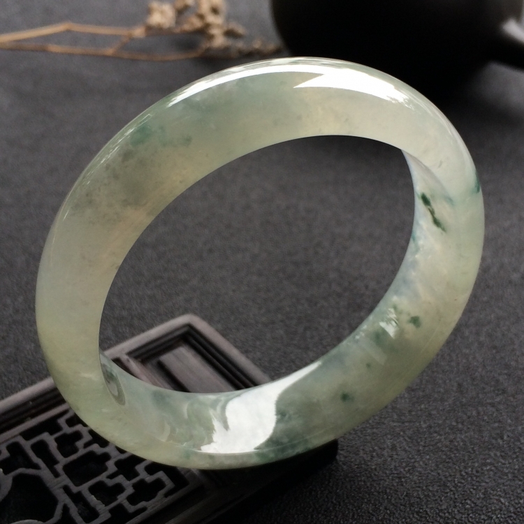 （超值推荐）冰种飘花手镯（54mm）