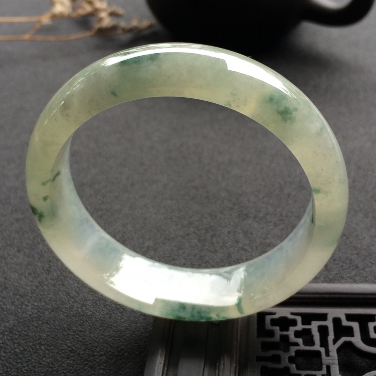 （超值推荐）冰种飘花手镯（54mm）