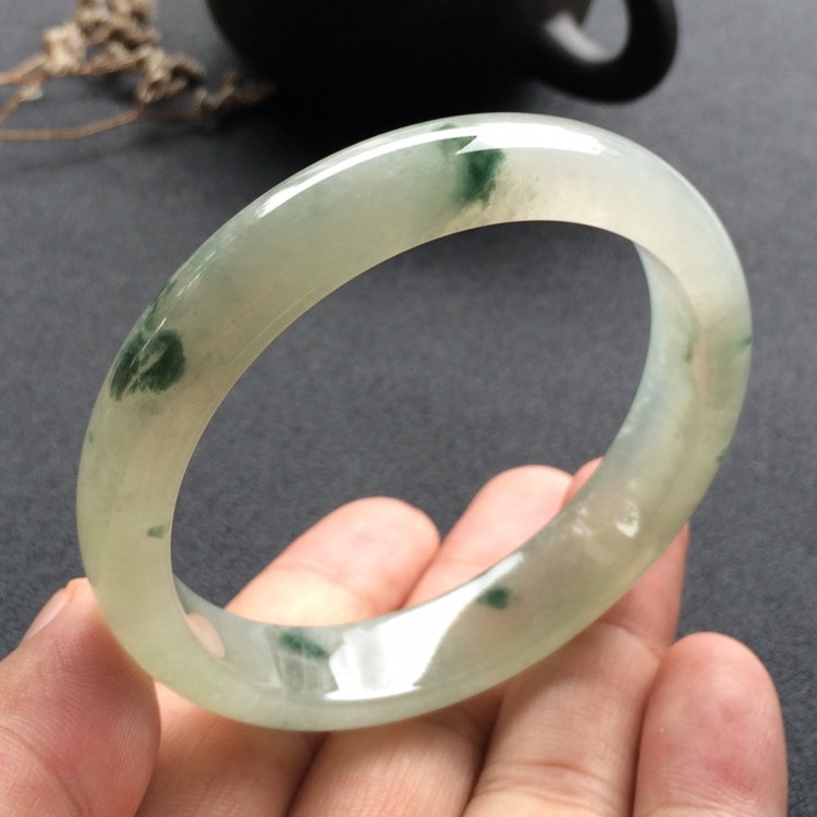 （超值推荐）冰种飘花手镯（56.7mm）