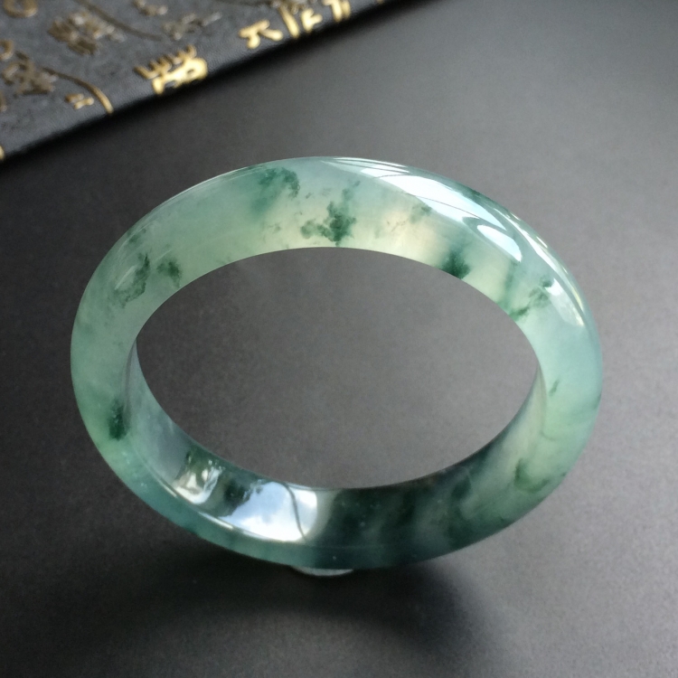 (超值推荐)冰种飘花手镯(55.8mm)