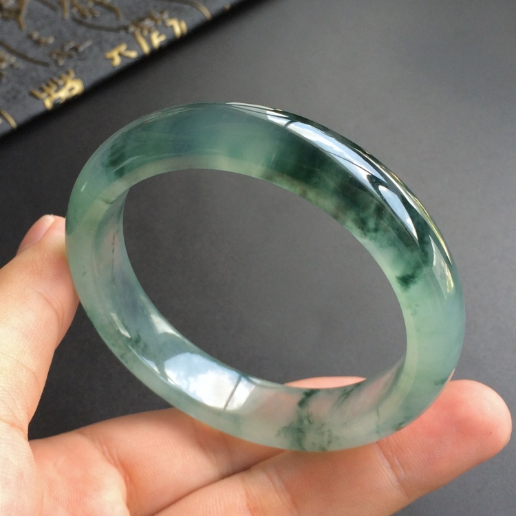 (超值推荐)冰种飘花手镯(55.8mm)