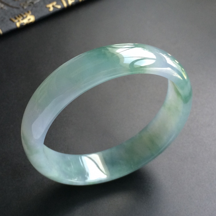 (超值推荐)糯冰种飘花手镯(59.6mm)