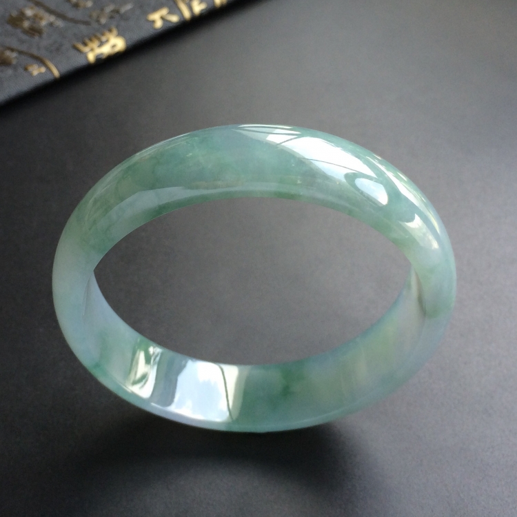 (超值推荐)糯冰种飘花手镯(59.6mm)