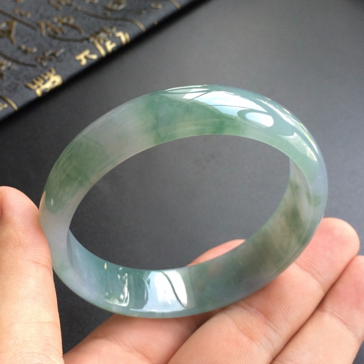 (超值推荐)糯冰种飘花手镯(59.6mm)