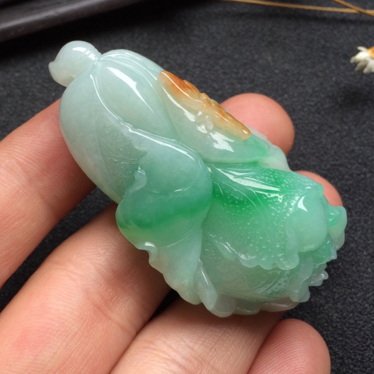 （超值推荐）糯冰种淡三彩白菜挂件
