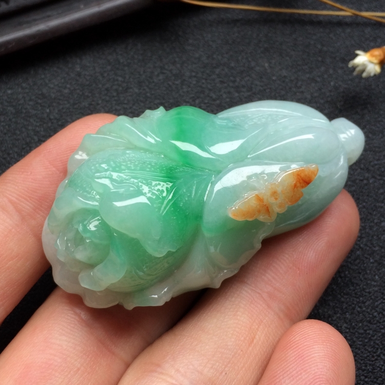 （超值推荐）糯冰种淡三彩白菜挂件
