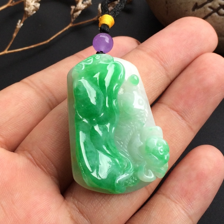 （超值推荐）糯冰种飘翠年年有余挂件