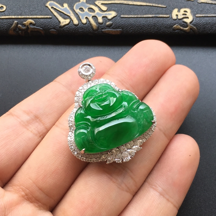 (超值推荐)冰种阳绿镶白金钻石玉佛胸坠