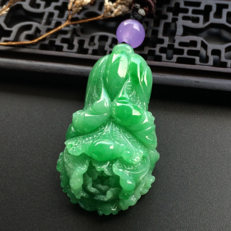 （超值推荐）糯冰种翠色白菜挂件