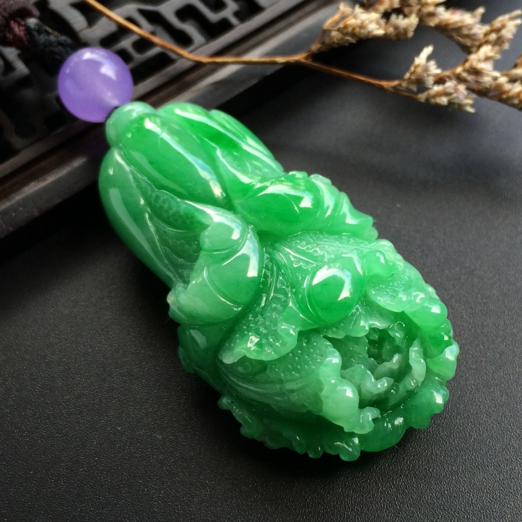 （超值推荐）糯冰种翠色白菜挂件