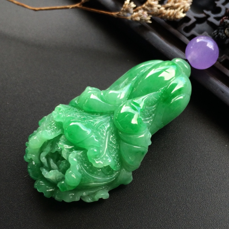 （超值推荐）糯冰种翠色白菜挂件