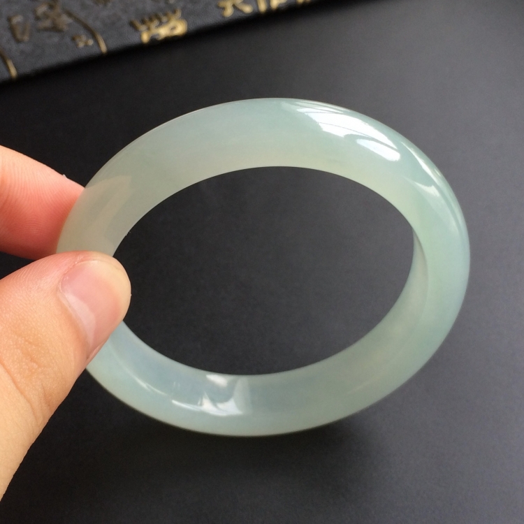 (超值推荐)冰种晴水手镯(55.3mm)