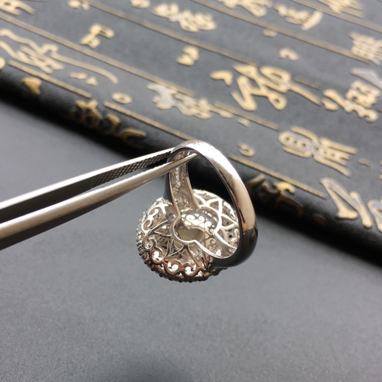 (超值推荐)冰种翠色镶白金钻石戒指