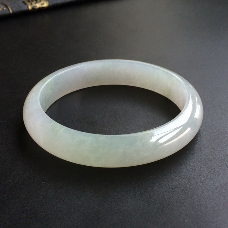 (超值推荐)糯冰种晴水手镯(57mm)