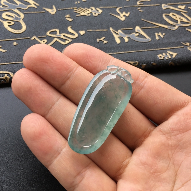 (超值推荐)冰种飘花福瓜挂件