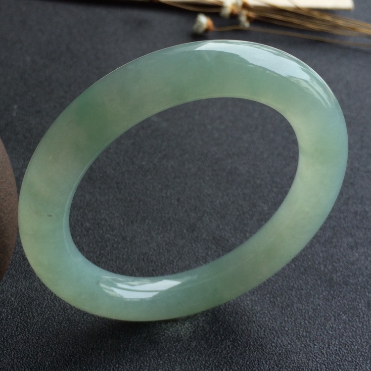 （超值推荐）糯冰种晴水圆条手镯（56mm）