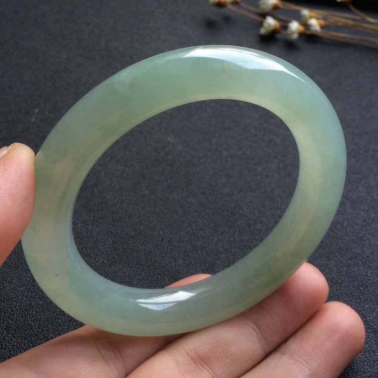 （超值推荐）糯冰种晴水圆条手镯（56mm）