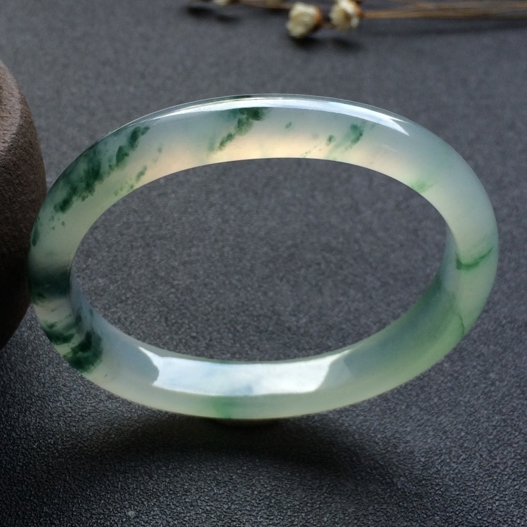 （超值推荐）冰种飘花贵妃镯（53.8mm-44.1mm）