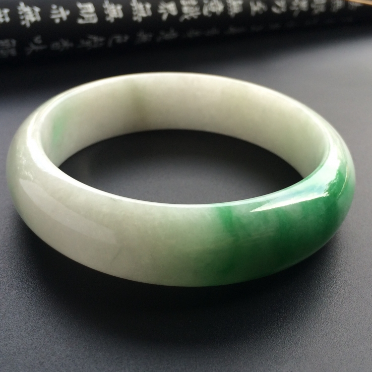 （超值推荐）糯冰种飘翠手镯（58.7mm）