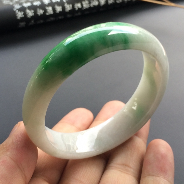 （超值推荐）糯冰种飘翠手镯（58.7mm）
