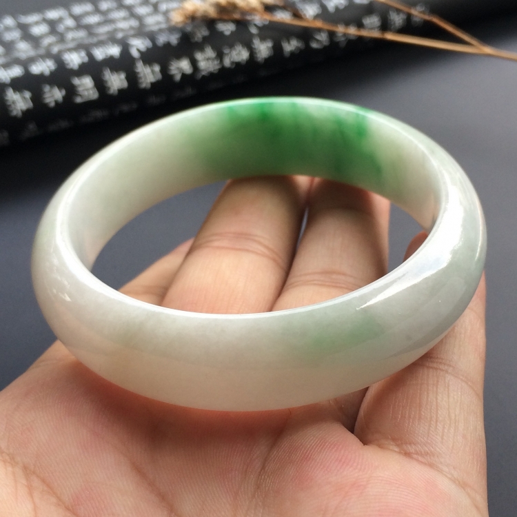 （超值推荐）糯冰种飘翠手镯（58.7mm）