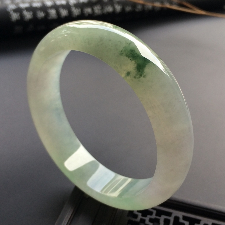 （超值推荐）糯冰种飘花手镯（57mm）