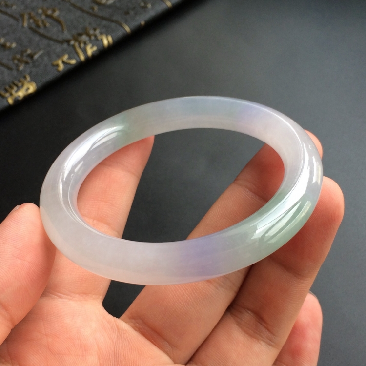 (超值推荐)糯冰种紫罗兰晴水圆条手镯(52.7mm)