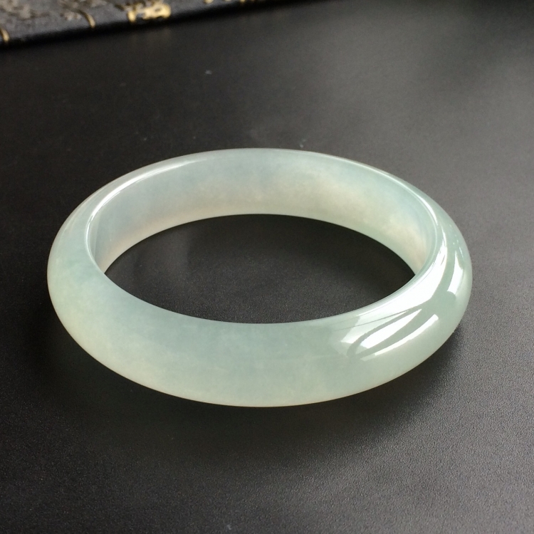 (超值推荐)冰种晴水手镯(56.8mm)