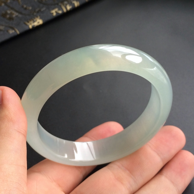 (超值推荐)冰种晴水手镯(56.8mm)