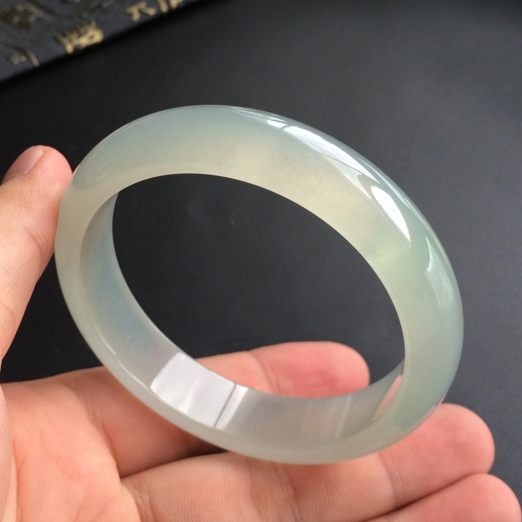 (超值推荐)冰种晴水手镯(56.8mm)