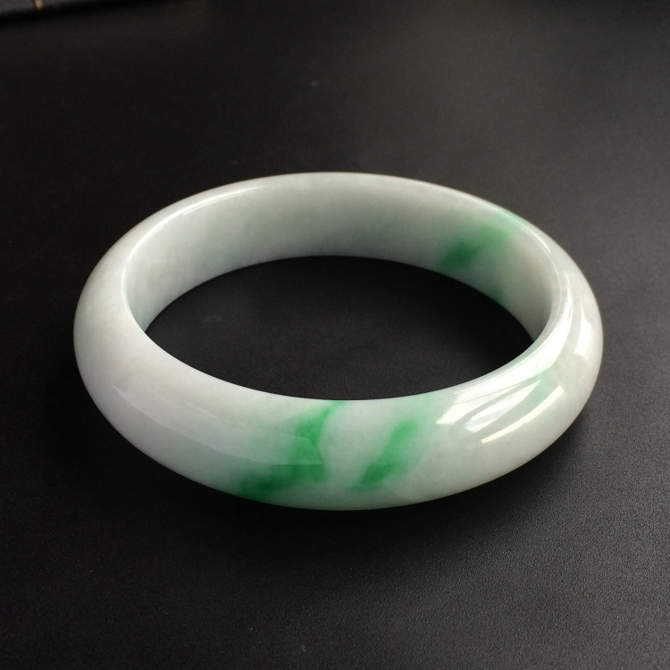 (超值推荐)糯冰种飘翠手镯(58.5mm)