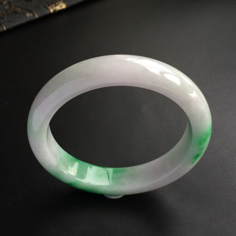 (超值推荐)糯冰种飘翠手镯(56.8mm)