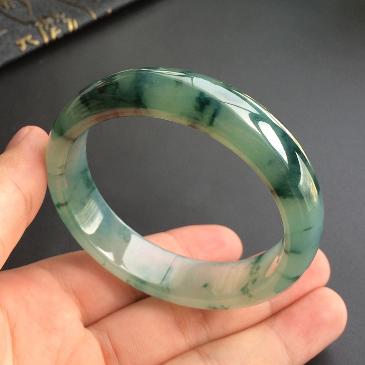 (超值推荐)冰种飘花手镯(55mm)
