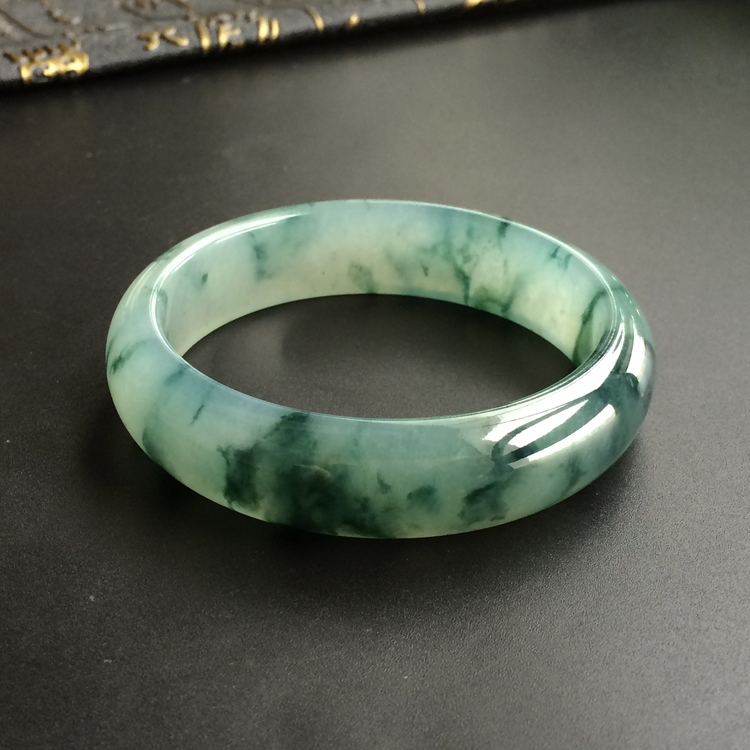 (超值推荐)冰种飘花手镯(55mm)