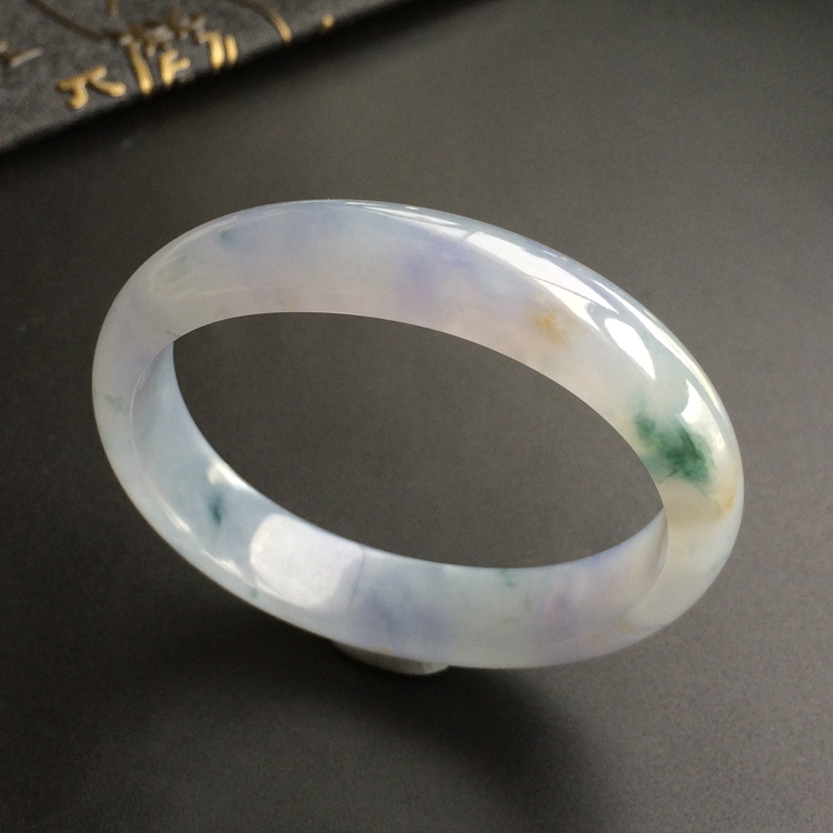 (超值推荐)糯冰种紫罗兰飘花贵妃镯(52.4mm-45.7mm)