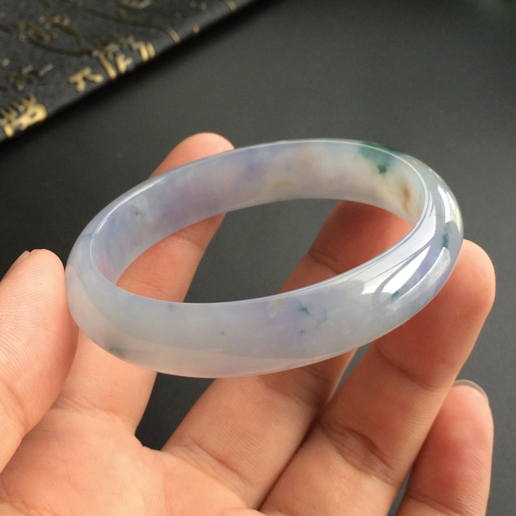 (超值推荐)糯冰种紫罗兰飘花贵妃镯(52.4mm-45.7mm)