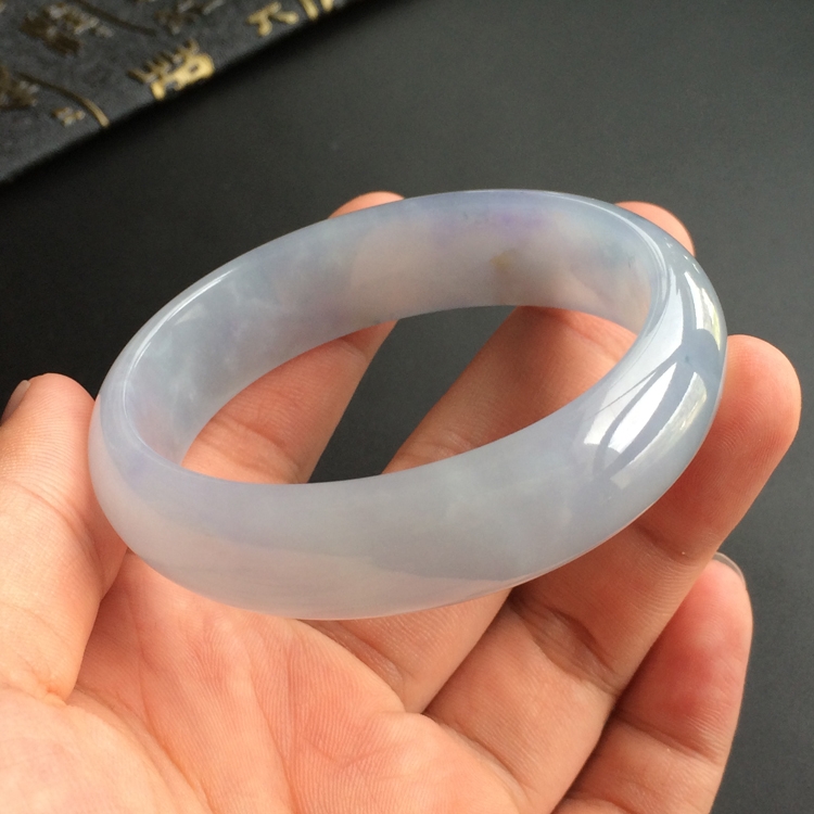 (超值推荐)糯冰种紫罗兰飘花贵妃镯(55.4mm-48.5mm)