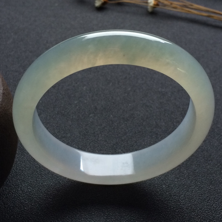 （超值推荐）冰种淡晴水手镯（57.2mm）