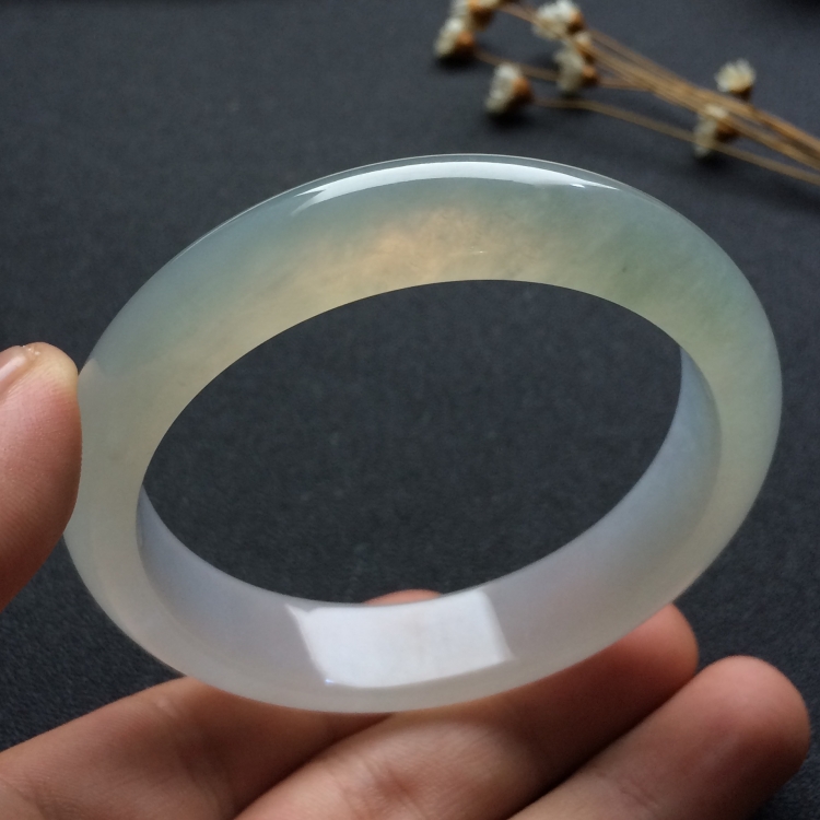 （超值推荐）冰种淡晴水手镯（57.2mm）