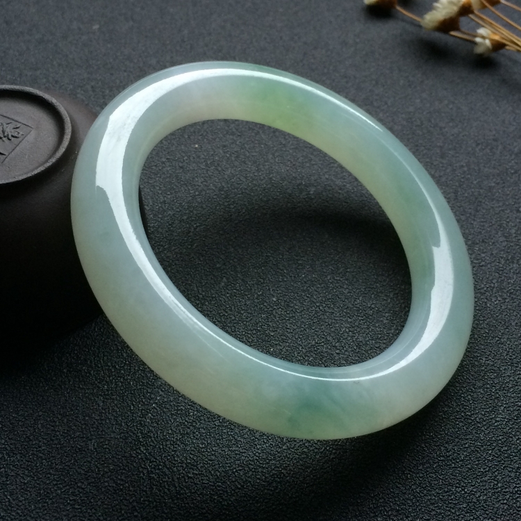 （超值推荐）糯冰种晴水圆条手镯（54mm）
