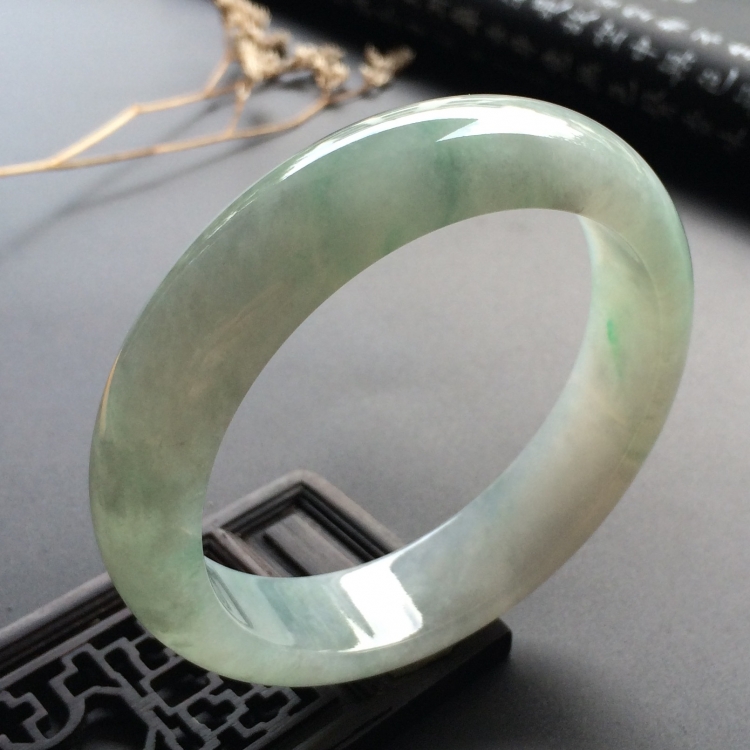 （超值推荐）糯冰种飘花手镯（58.5mm）