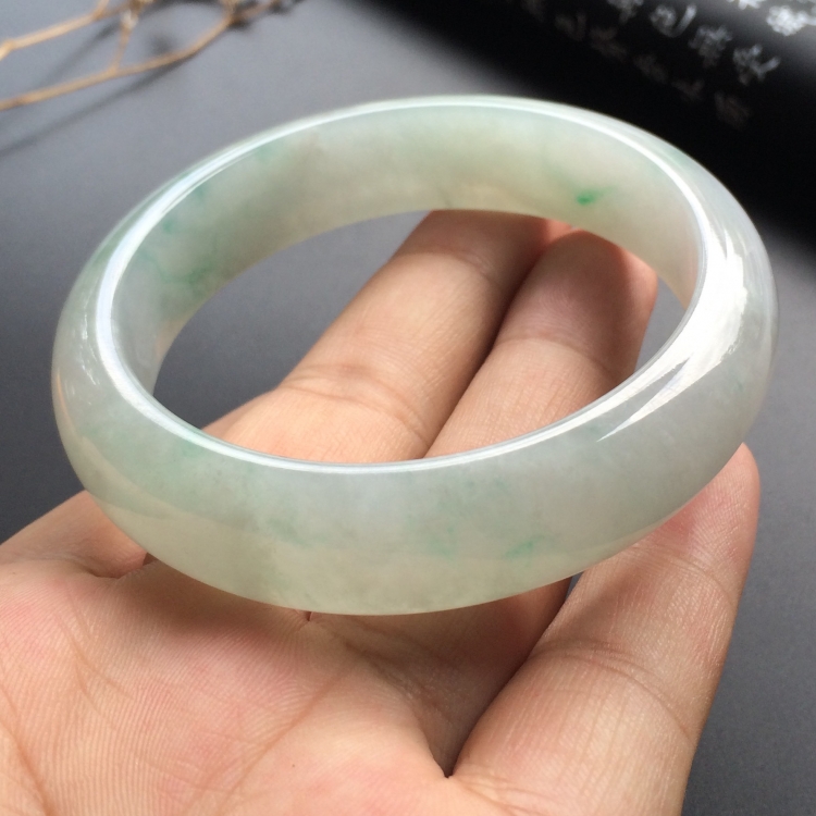 （超值推荐）糯冰种飘花手镯（58.5mm）