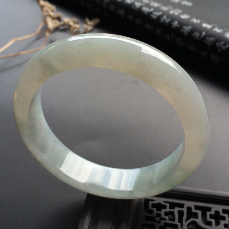 （超值推荐）糯冰种飘花手镯（58.5mm）