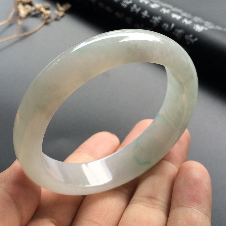 （超值推荐）糯冰种飘花手镯（58.5mm）